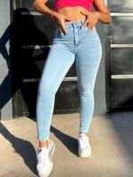 JEANS CLASICO RE-ELASTIZADO CELESTE NEVADO CON BIGOTES Y COSTURA BLANCO - Imagen 3