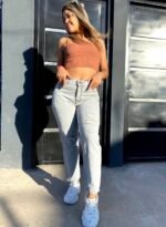 JEAN MOM RIGIDO GREY CON ROTURAS LASER. - Imagen 5