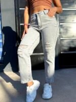 JEAN MOM RIGIDO GREY CON ROTURAS LASER.