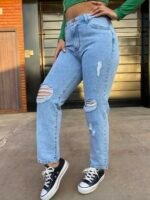 JEAN MOM RIGIDO CELESTE CON ROTURAS LASER - Imagen 3