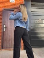 JEAN WIDE RIGIDO NEGRO CON DETALLE EN EL BOLSILLO DE ATRAS - Imagen 3