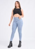 JEANS CLASICO RE- ELASTIZADO CELESTE CLARO  CON BIGOTES LASER - Imagen 4
