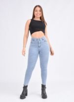 JEANS CLASICO RE- ELASTIZADO CELESTE CLARO  CON BIGOTES LASER - Imagen 7