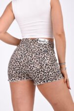 SHORT RÍGIDO ANIMAL PRINT - Imagen 4