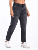 JEAN MOM RIGIDO GRIS LOCALIZADO CON BIGOTES