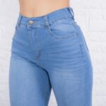 JEAN WIDE ELASTIZADO CELESTE CLARO CON BIGOTES LASER - Imagen 4