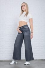 JEAN MEGA WIDE RIGIDO GRIS CON BIGOTES - Imagen 6