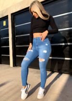 JEAN ELASTIZADO CELESTE CON ROTURAS Y BIGOTES LASER CON COSTURA BLANCO - Imagen 5