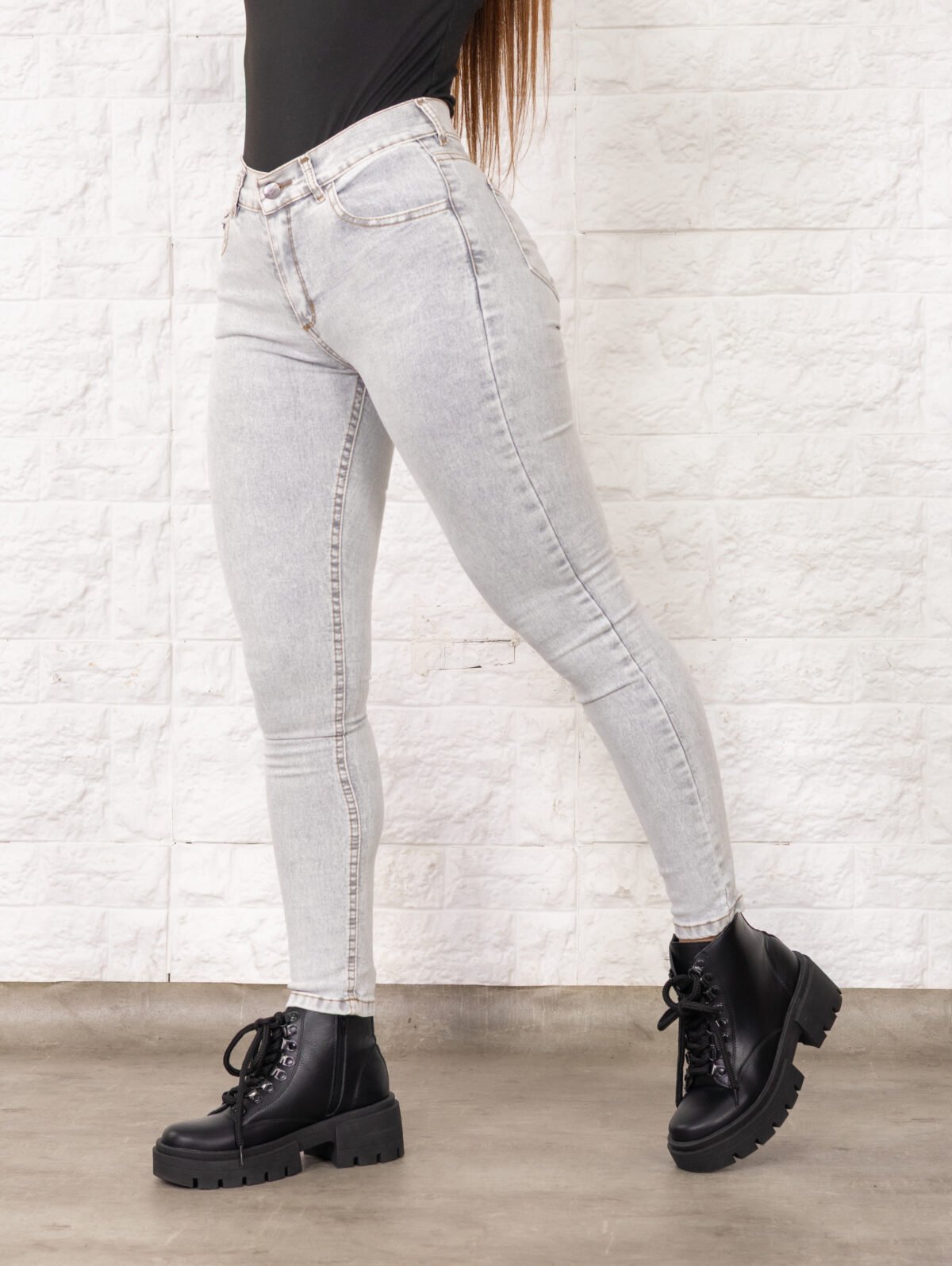 VS240946 Jeans Clasico Grey Tiro Medio - Imagen 1