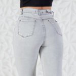 JEAN CLASICO GREY CON COSTURA NEGRO - Imagen 6